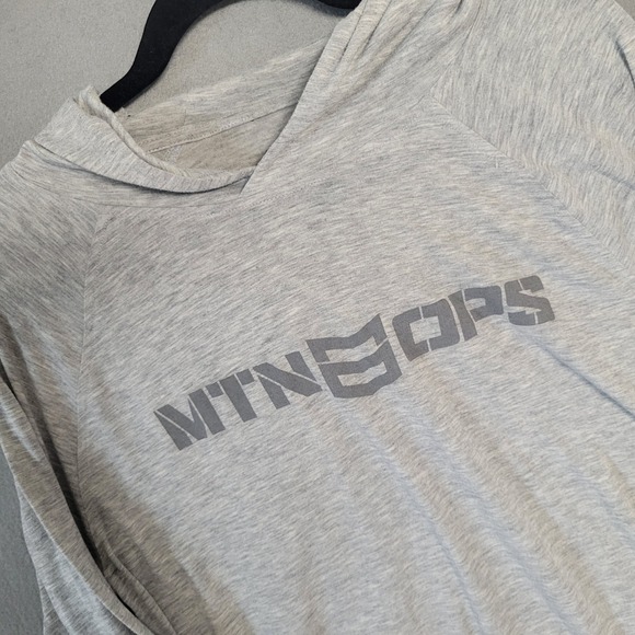 Mtn Ops Other - MTN OPS Gray Hooded Long Sleeve Graphic Shirt H212 Mens Medium